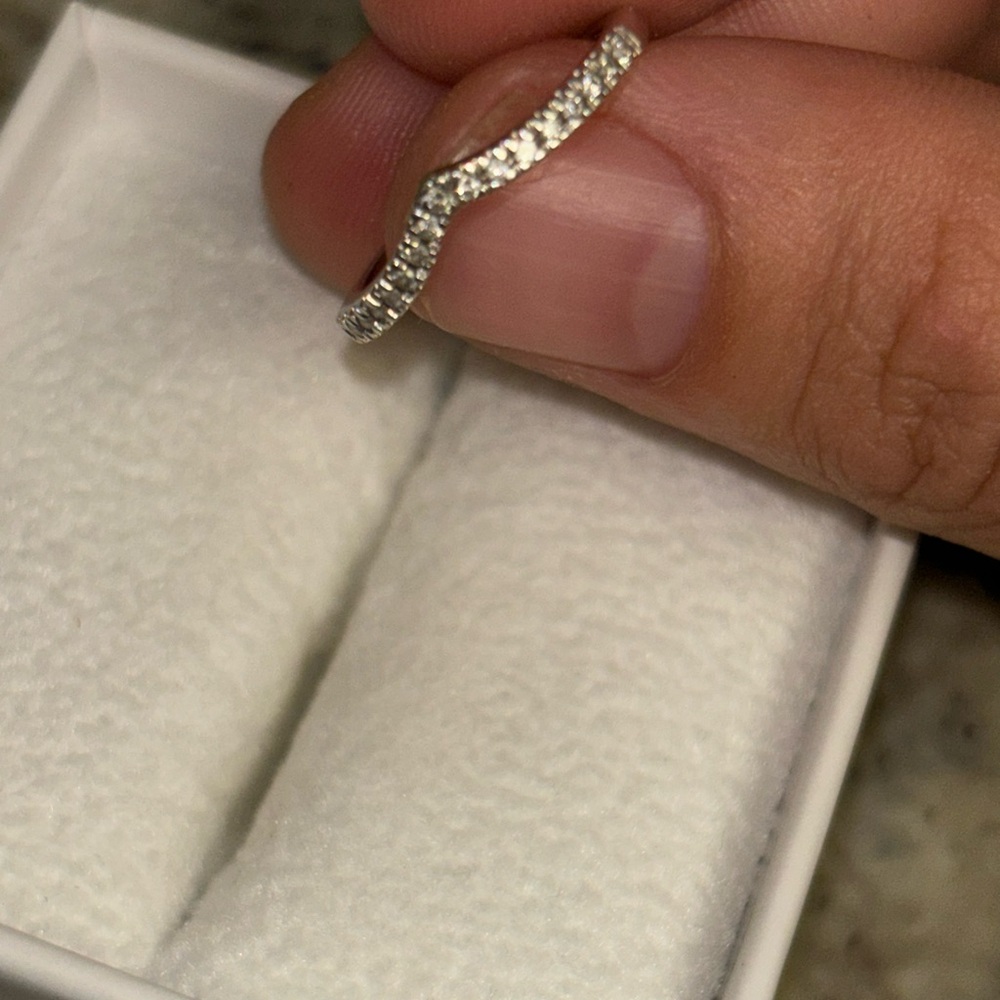 Size 7.0 vvs diamond in white gold need GONE ZLIKE MY EX